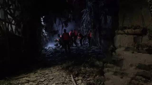 我不知道你是誰，卻知道你為了誰，向人民子弟兵致敬！